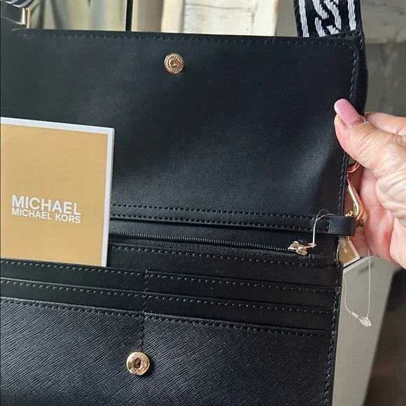 Michael Kors Jet Set Black Crossbody Bag with Gold Accents - Picture 3 of 7